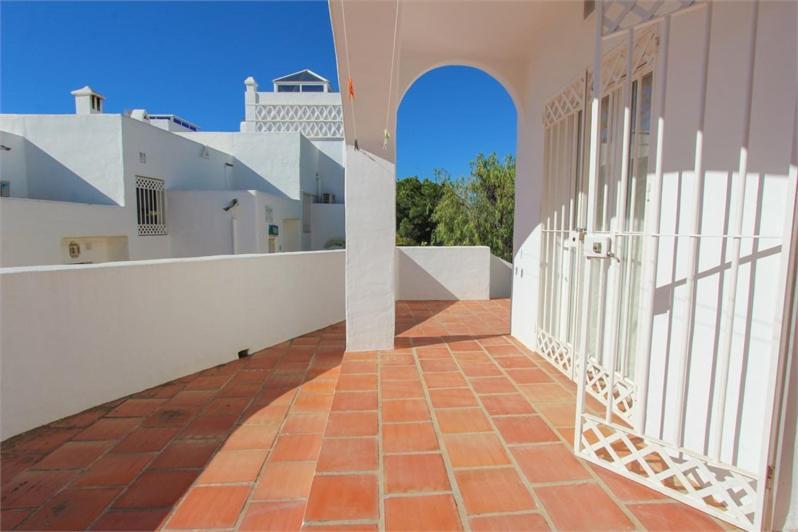 Amazing 3 Bedroom Townhouse In Nerja Extérieur photo