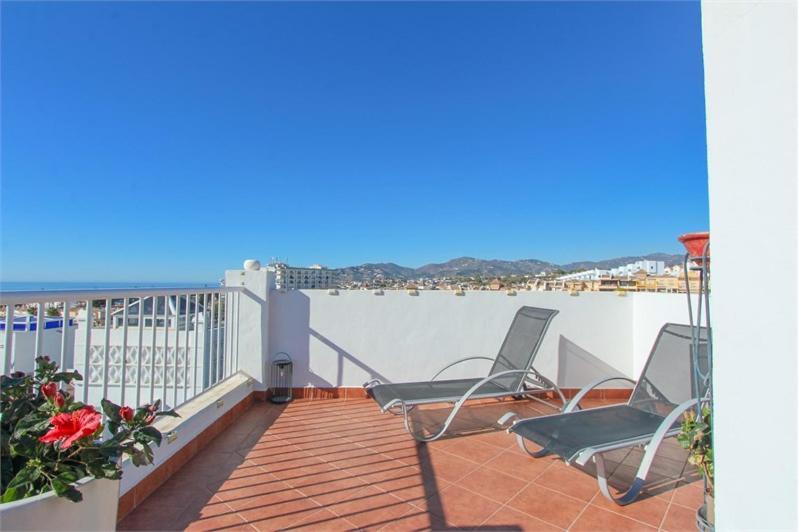 Amazing 3 Bedroom Townhouse In Nerja Extérieur photo