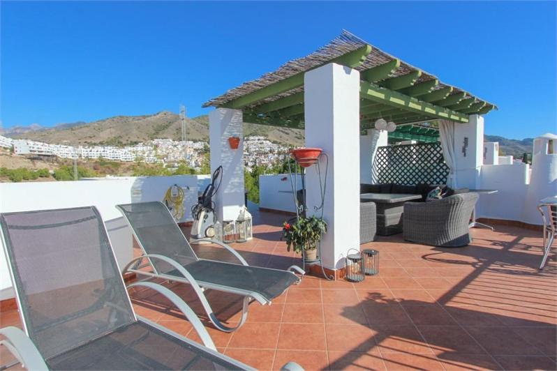 Amazing 3 Bedroom Townhouse In Nerja Extérieur photo