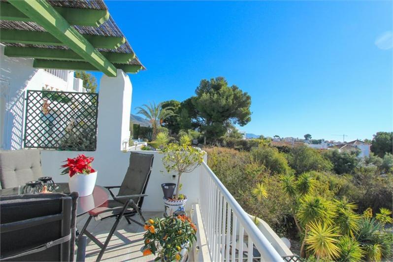 Amazing 3 Bedroom Townhouse In Nerja Extérieur photo