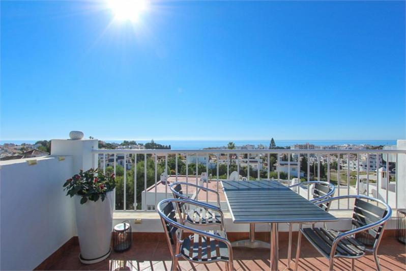 Amazing 3 Bedroom Townhouse In Nerja Extérieur photo