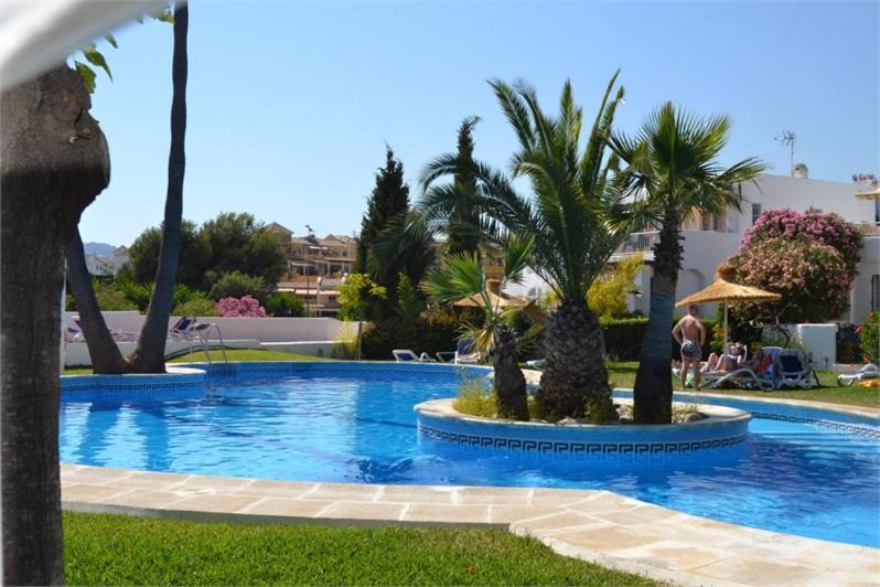 Amazing 3 Bedroom Townhouse In Nerja Extérieur photo