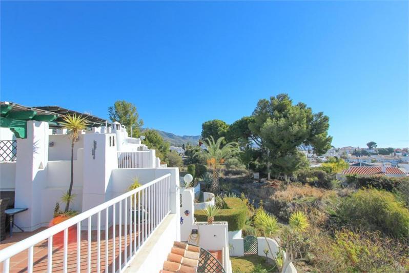 Amazing 3 Bedroom Townhouse In Nerja Extérieur photo